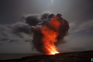 Lire la suite à propos de l’article Pourquoi les volcans se produisent-ils seulement dans certains endroits ?